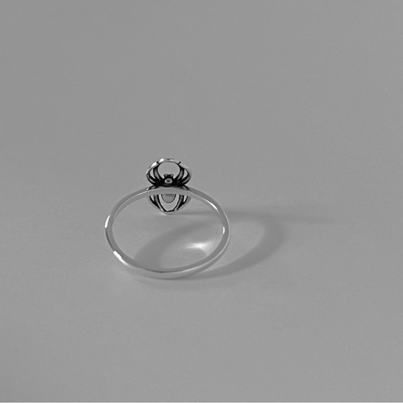 Sterling silver small spider ring, silver spider ring, dainty spider ring - Picture 8 of 9